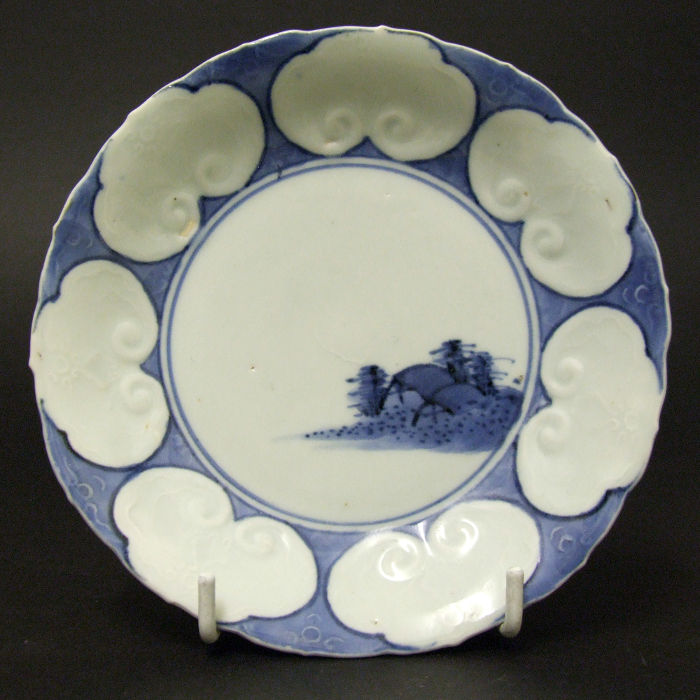 17TH CENTURY JAPANESE PORCELAIN