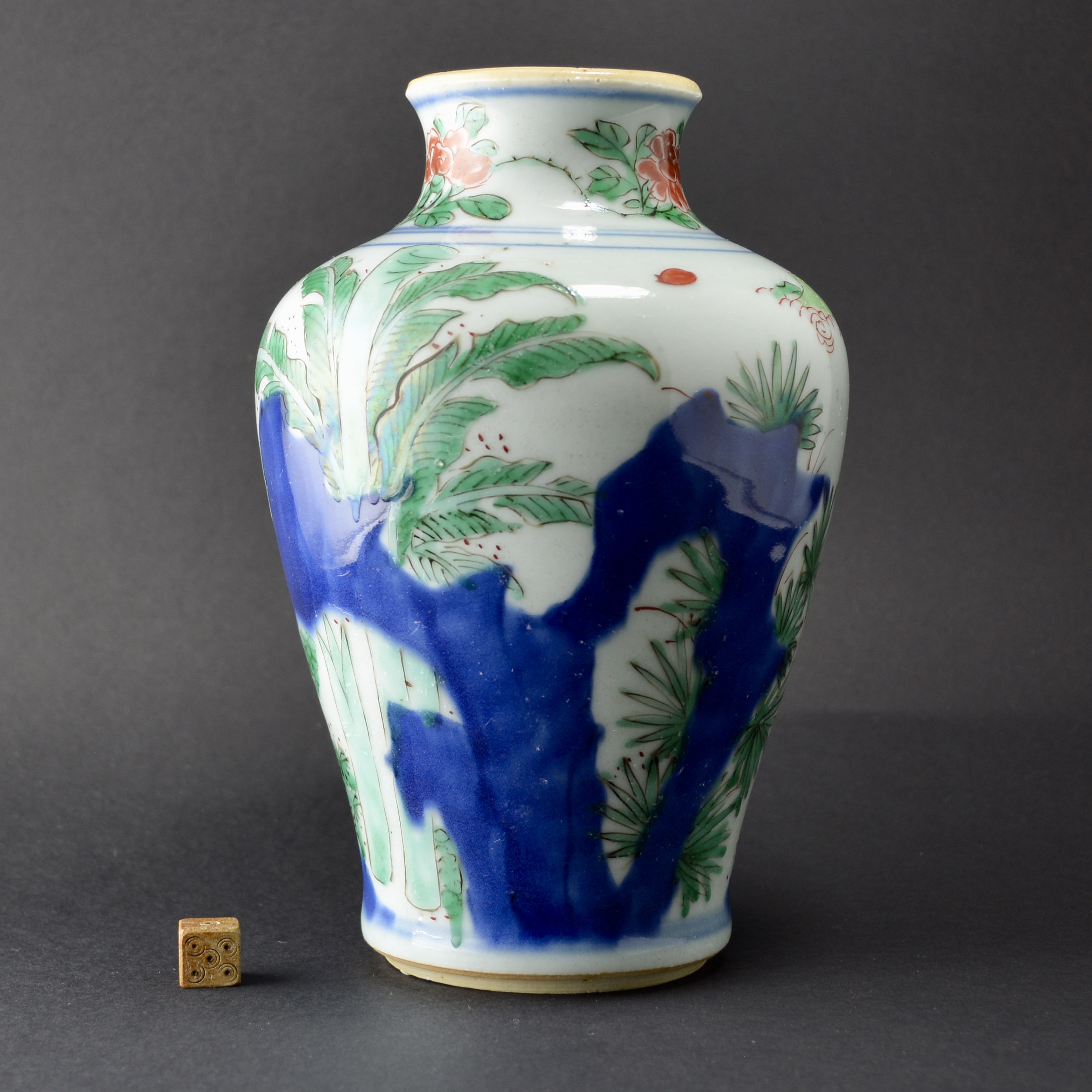A Transitional Wucai Porcelain Vase, Shunzhi 1644 - 1661 - Robert