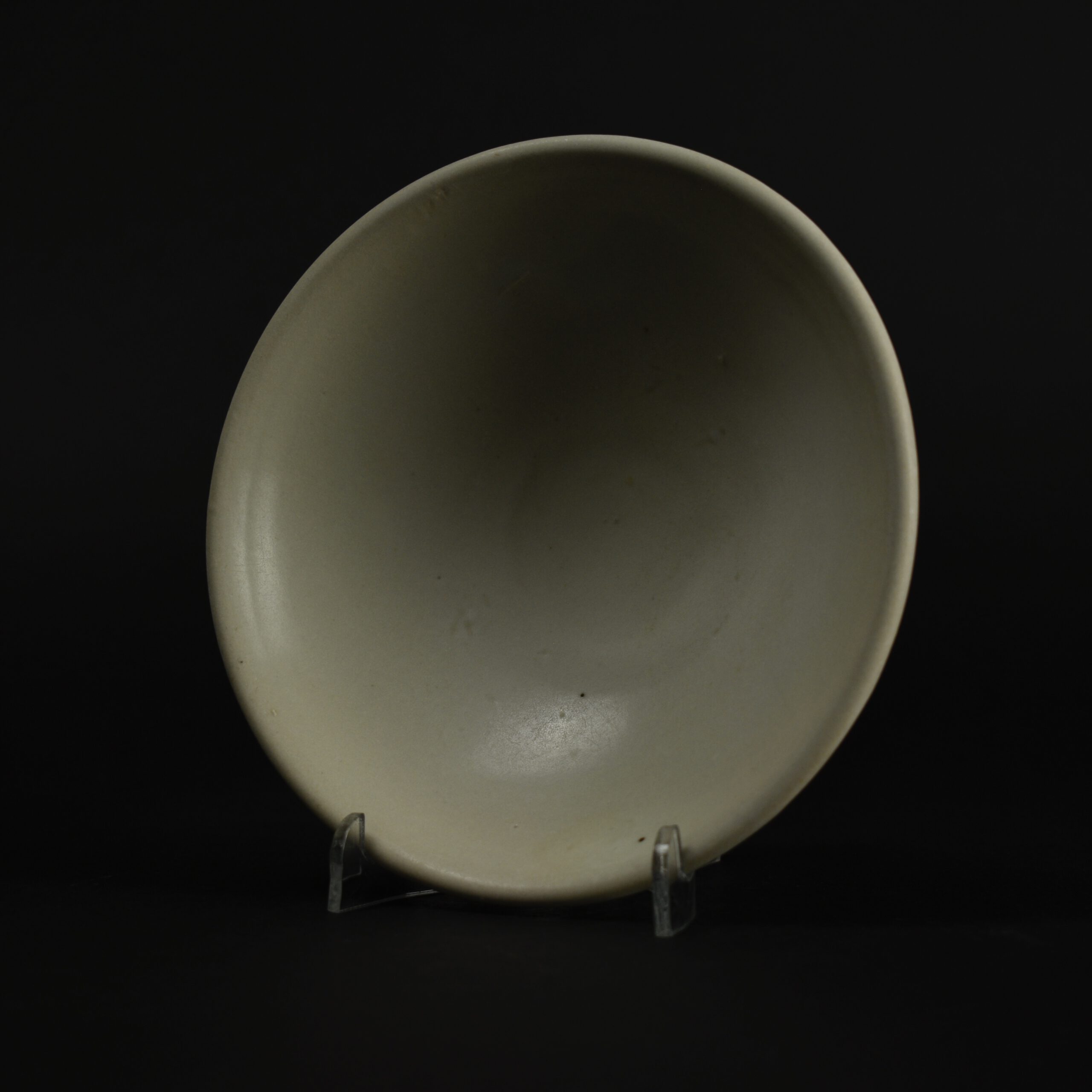 A rare and large 'Xing' conical bowl, Tang dynasty / Five