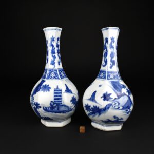 A Transitional Blue and White Porcelain Vase, Chongzhen Period - Robert McPherson Antiques - 26103 - 26102