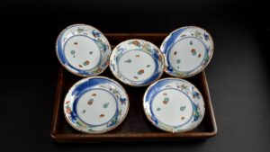 A Group of Five 17th Century Japanese Kakiemon Dishes, Sold Seperately - Robert McPherson Antiques
