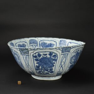 Large Ming Kraak Porcelain Bowl - Robert McPherson Antiques - 25572