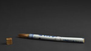 A Very Rare 17th Century Japanese Porcelain Brush - Robert McPherson Antiques - 25990