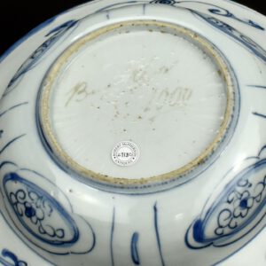 A Wanli Kraak Porcelain Klapmuts Bowl - Robert McPherson Antiques - 27180
