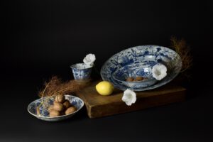 Four Ming blue and White Kraak porcelain objects from a Dutch Private Collection.