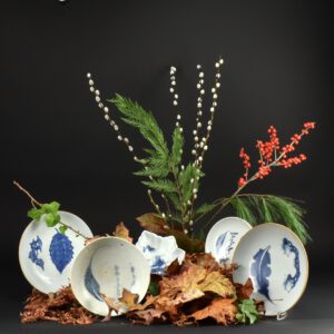 Chinese and Japanese Blue and White Porcelain from the 17th and 18th Century - Autumn Leaves