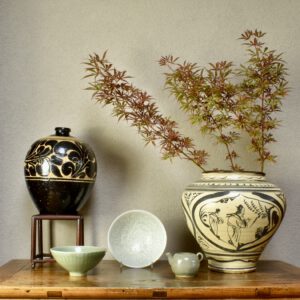 A Large 13th Century Northern Black Glazed Sgraffiato Jar - Robert McPherson Antiques - 26670. The Nicholas de la Mare Thompson (1928-2010) Collection of Early Chinese Ceramics.